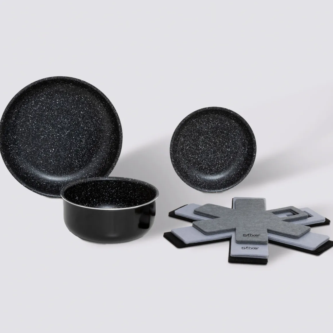 Batterie de cuisine en aluminium pressé, 3 pièces + 6 protections