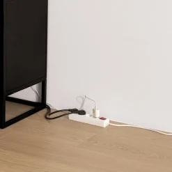 Boîte cache prises électriques