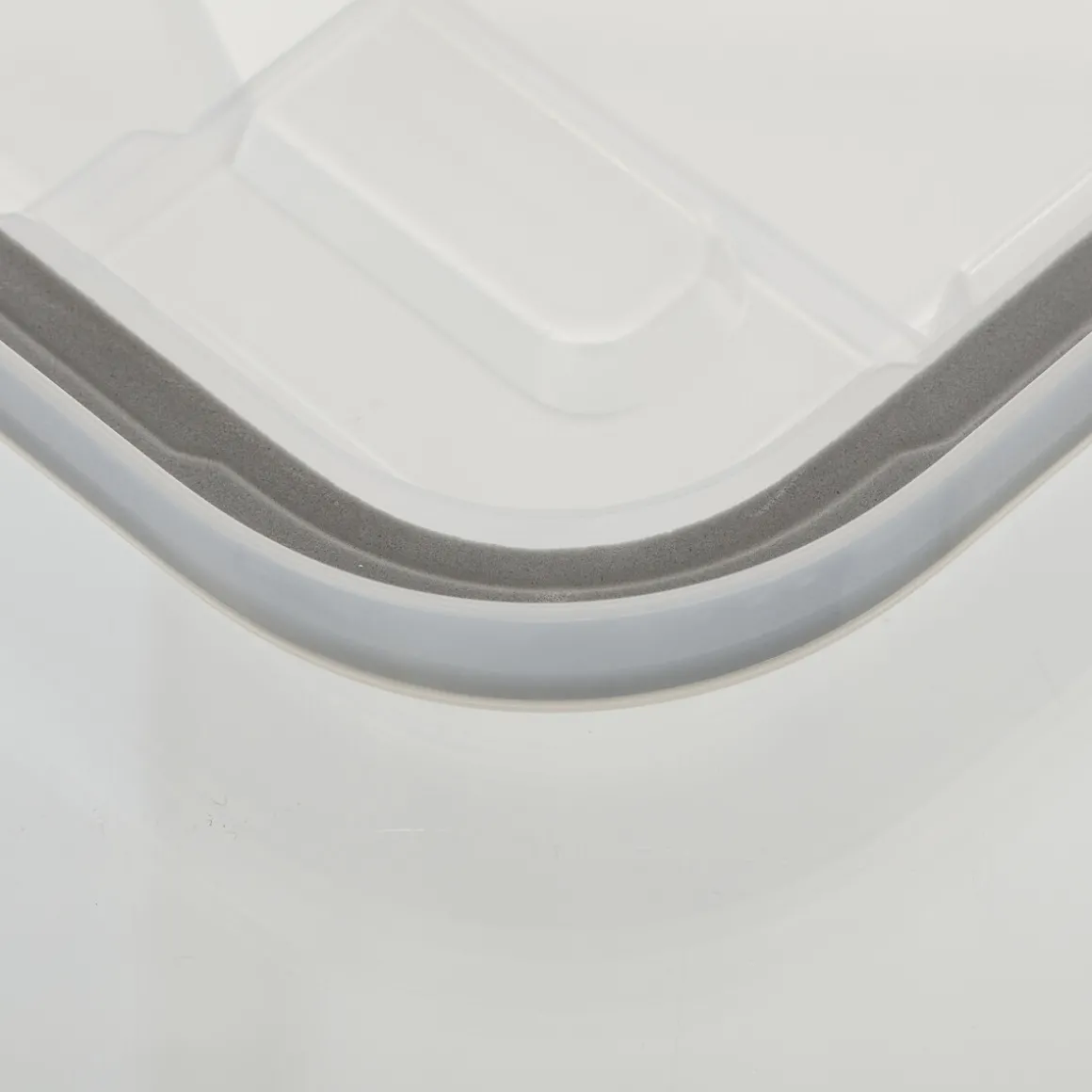 Boîte en plastique à clip 18L