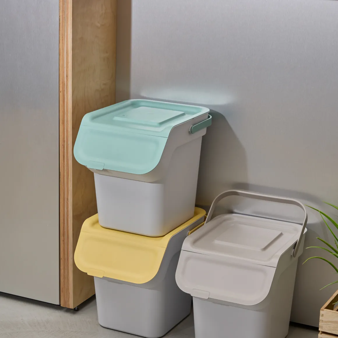 Poubelle de tri sélectif empilable en plastique 20L