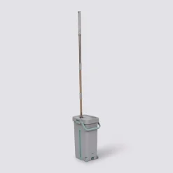 Seau essoreur et balai 2X6,5L