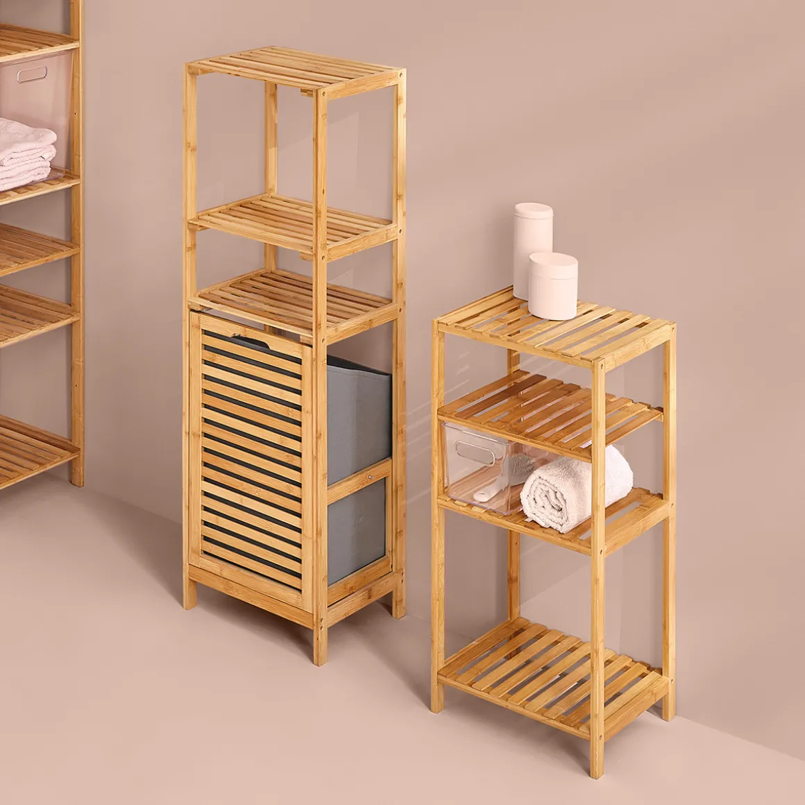 Étagère colonne avec panier à linge, Bambou